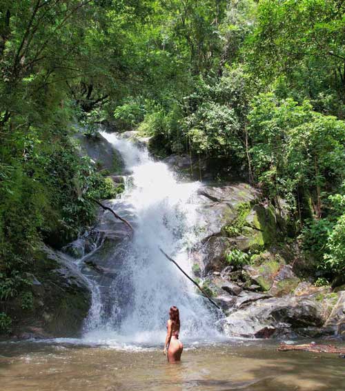 waterfall-hike-tayrona